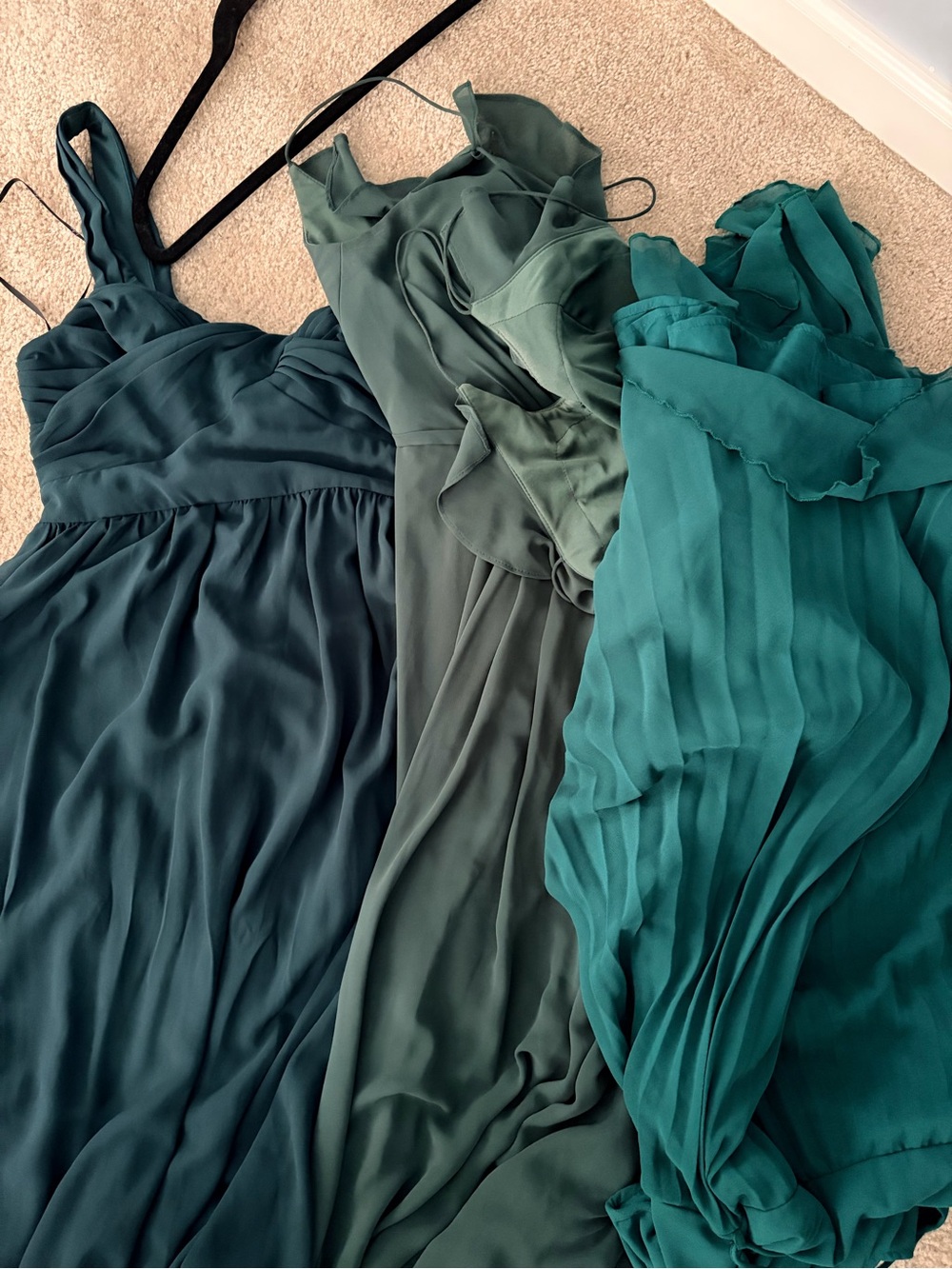 Elegant Green Maxi Dress - Picture 7 of 7